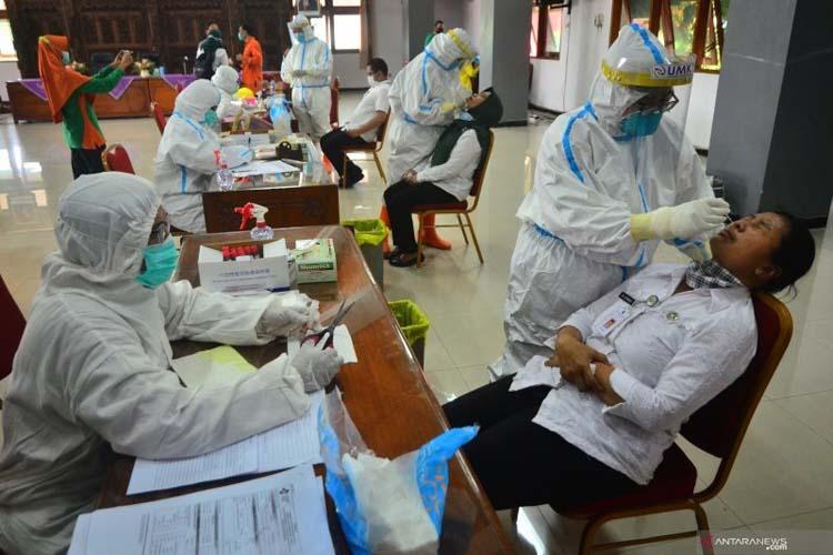 Tekan Angka Kematian, Pemkab Kudus Periksa Kesehatan Warga Rentan Tertular Covid