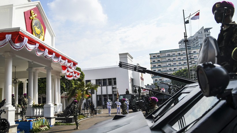 Foto-Foto Upacara HUT ke-75 Korps Marinir TNI AL - Bagian 3