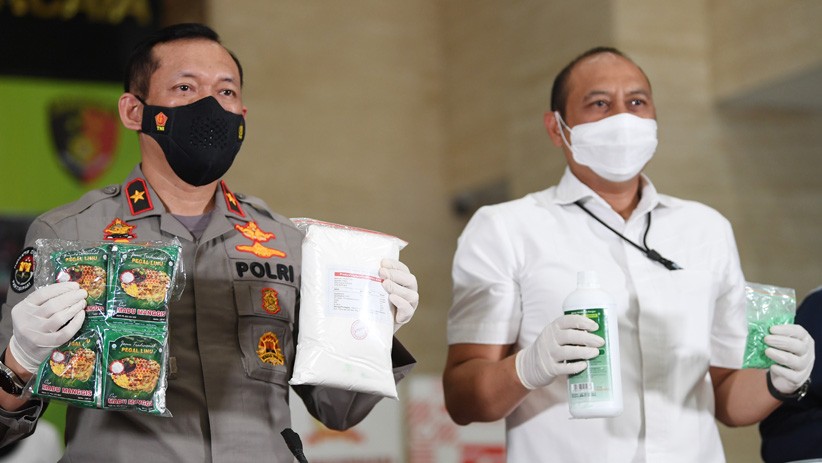 Bareskrim Polri Sita 12.000 Saset Jamu Tradisional Ilegal - Bagian 1