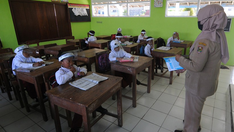 Aktivitas Sekolah di Lereng Gunung Merapi Berjalan Normal - Bagian 2