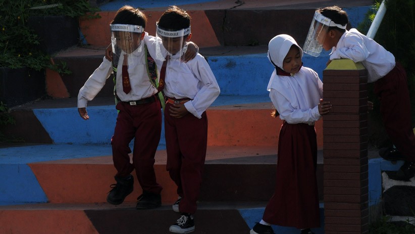 Aktivitas Sekolah di Lereng Gunung Merapi Berjalan Normal - Bagian 3