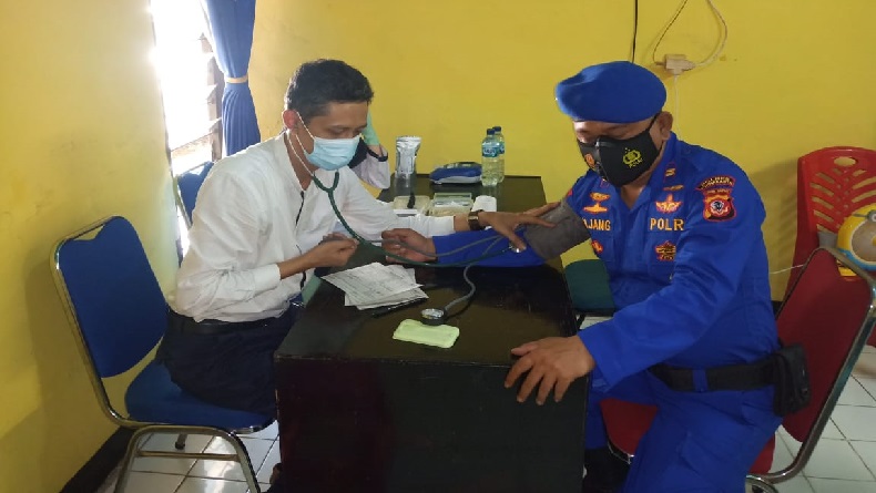 Personel Satpolair Polres Purwakarta Sumbangkan Puluhan Labu Darah