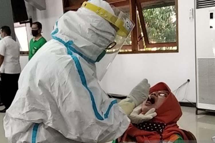 Camat di Jepara Meninggal karena Covid, Semua Pegawai Kecamatan Dites Swab 