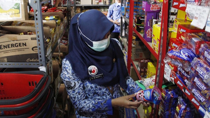 Dinkes Kota Solo Razia Makanan Kedaluwarsa dan Tidak Layak Konsumsi - Bagian 2