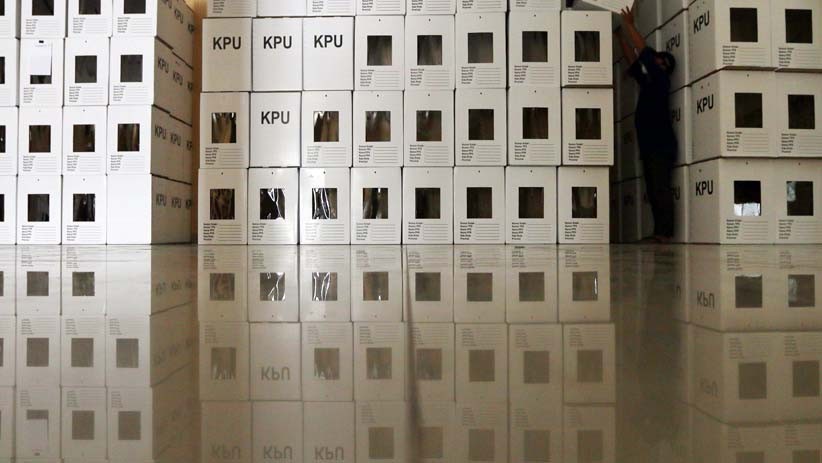 Logistik Pilkada Kota Tangerang Selatan Mulai Didistribusikan - Bagian 4