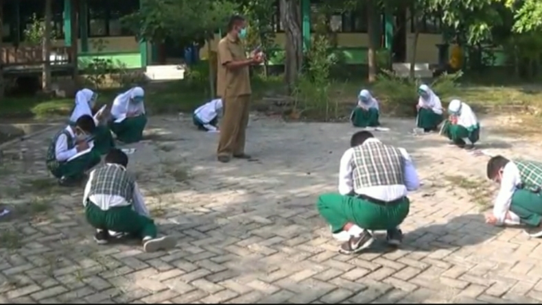 Masuk Zona Kuning Covid-19, SD di Bojonegoro Terapkan Belajar Tatap Muka