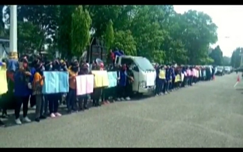 Emak-Emak di Lahat Tuntut Kompensasi Limbah Batubara