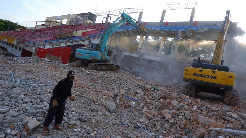 Penuhi Standar FIFA, Stadion Mattoanging Makassar Dibongkar - Bagian 1