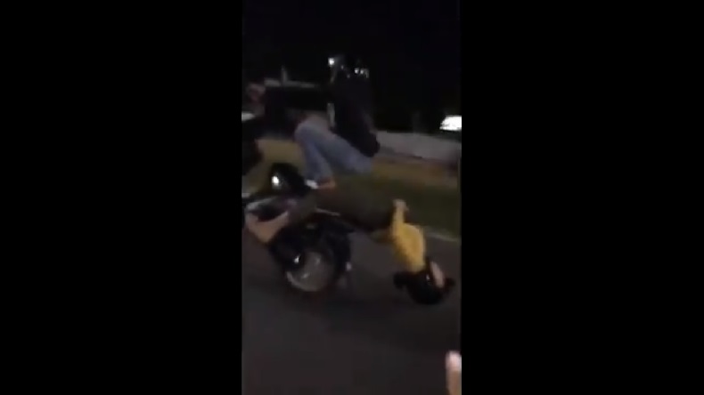 Polisi Buru Sepasang Kekasih Freestyle Motor di Makassar