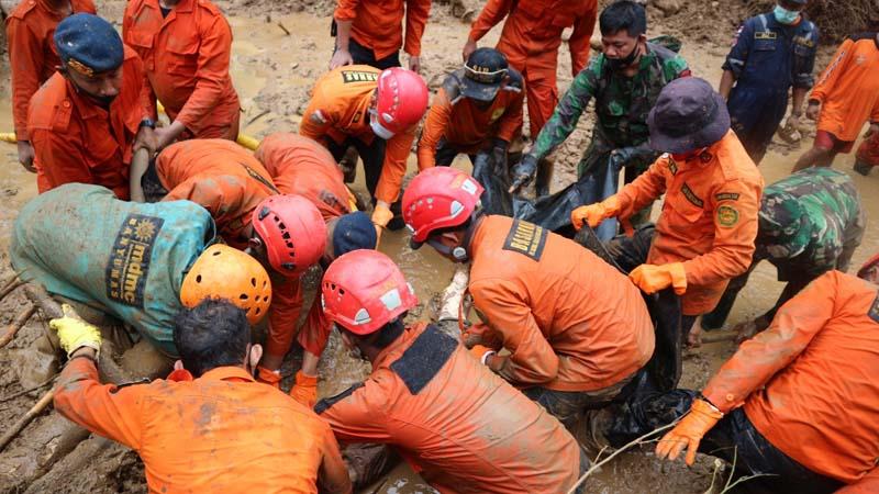 Korban Terakhir Longsor Banyumas Ditemukan Meninggal, Terjepit Bebatuan dan Potongan Kayu