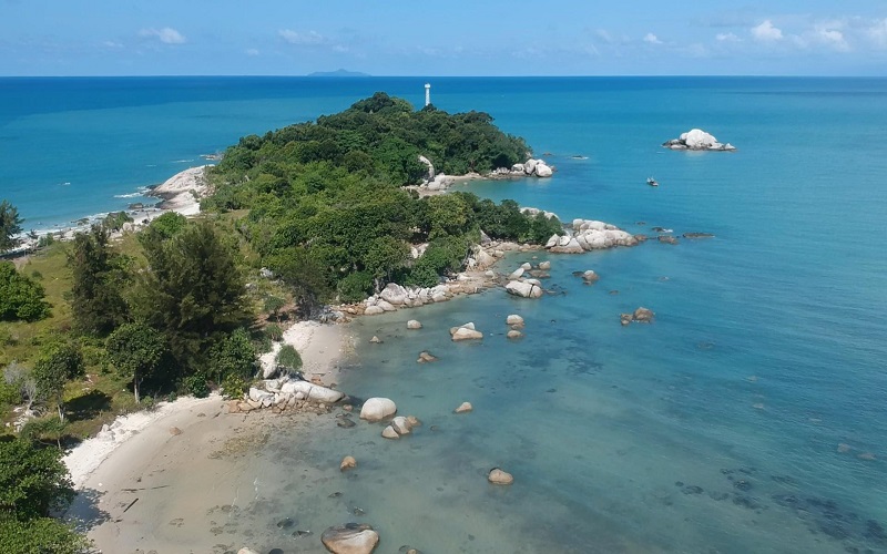 Mengintip Pantai Tanjung Berikat, Surga di Ujung Pulau Bangka