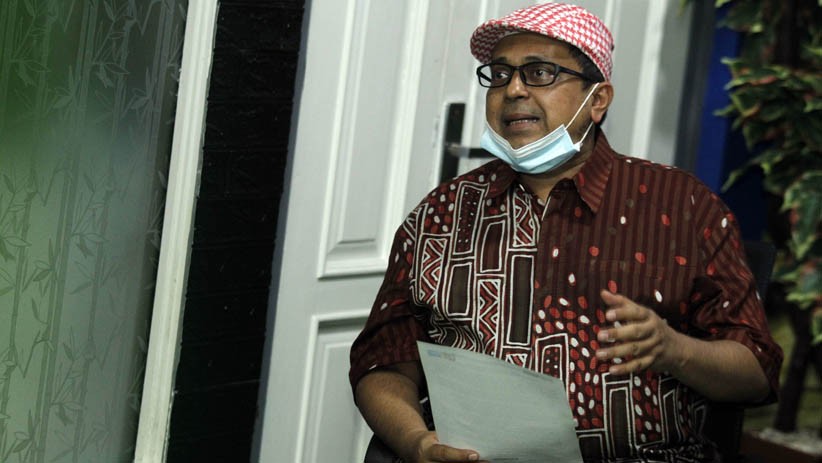 HRS Center Tanggapi Pelanggaran Protokol Kesehatan saat Hajatan Habib Rizieq - Bagian 1