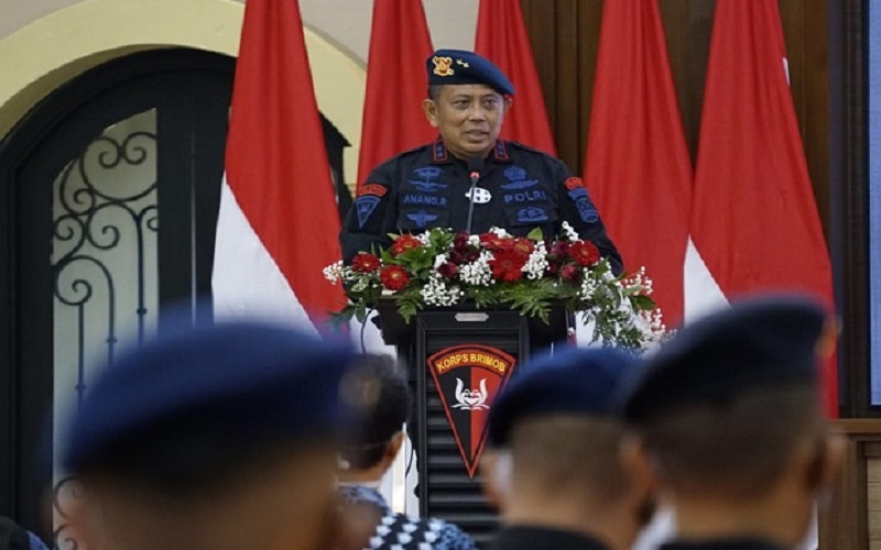 Jelang Vaksinasi, Brimob Awasi Peredaran Zat Kimia Pembuat Vaksin Covid-19