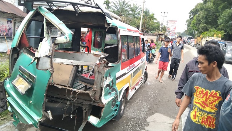 Sopir Truk Maut yang Tewaskan 5 Orang dalam Kecelakaan di Simalungun Serahkan Diri