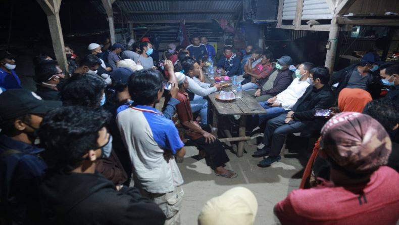 title Gubernur Babel Sambangi Nelayan Matras yang Wilayahnya Diduduki Kapal Mitra PT Timah Gubernur Babel Sambangi Nelayan Matras yang Wilayahnya Diduduki Kapal Mitra PT Timah