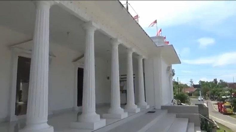 istana merdeka pacitan