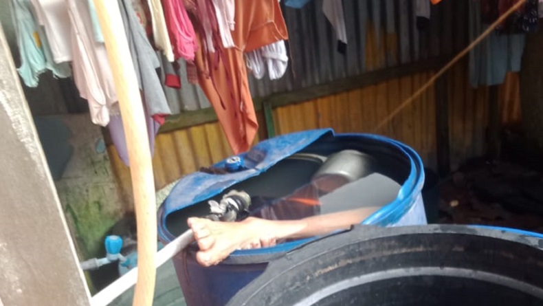 Warga Digegerkan Penemuan Mayat dalam Drum Air di Tanjungjabung Barat Jambi