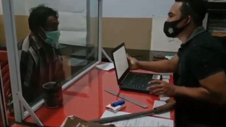 title Dendam, Pria di Luwu Utara Bunuh Pria yang Sebabkan Perceraiannya dengan Istri Dendam, Pria di Luwu Utara Bunuh Pria yang Sebabkan Perceraiannya dengan Istri