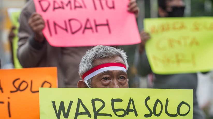 Aksi Tolak Habib Rizieq di Solo Dibubarkan Polisi - Bagian 2