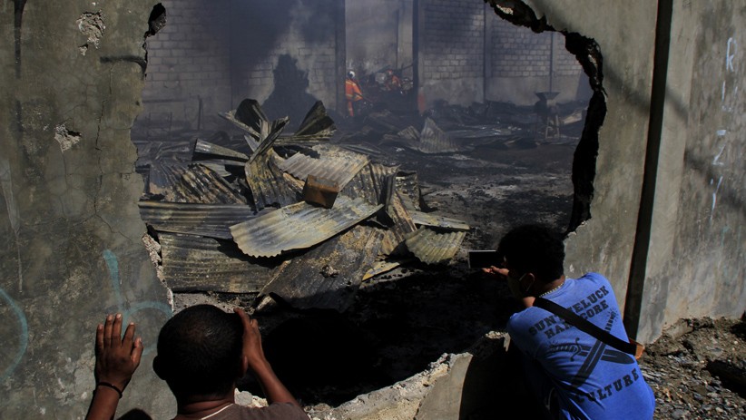 Kebakaran Gudang Mebel di Kupang, Kerugian Capai Miliaran Rupiah - Bagian 3