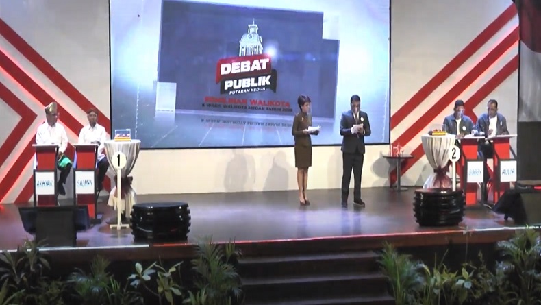 Debat Pilkada Medan, Akhyar-Salman Klaim Prestasi, Bobby-Aulia Soroti Buruknya Layanan Publik