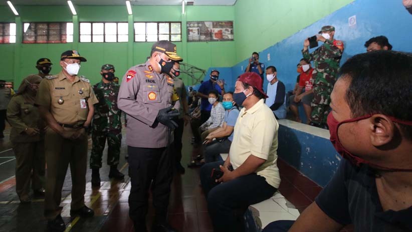 Kapolda Metro Jaya Tinjau Rapid Test Massal dan Bakti Sosial - Bagian 2