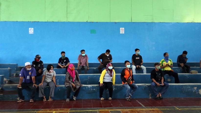 Lacak Kasus Covid-19, Warga Tebet Rapid Test Massal - Bagian 5