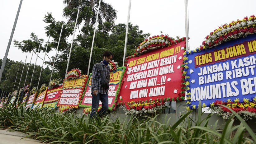 Deretan Karangan Bunga Dukung Pangdam Jaya Copot Spanduk Habib Rizieq - Bagian 3