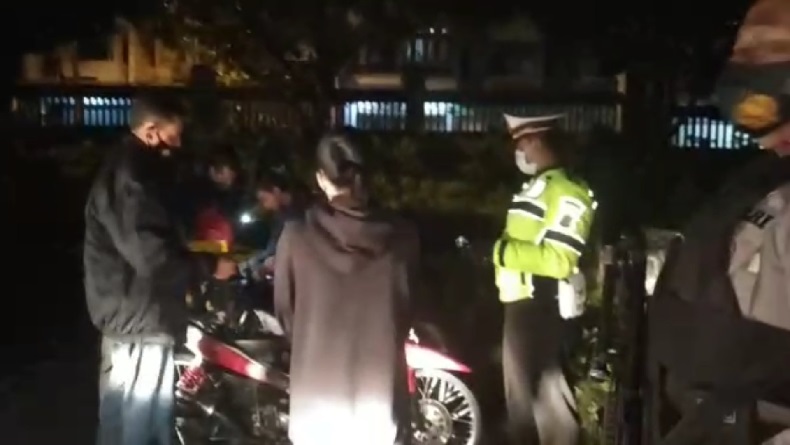 Polisi Bubarkan Sekelompok Remaja di Tasikmalaya Pesta Miras Dioplos Obat Batuk