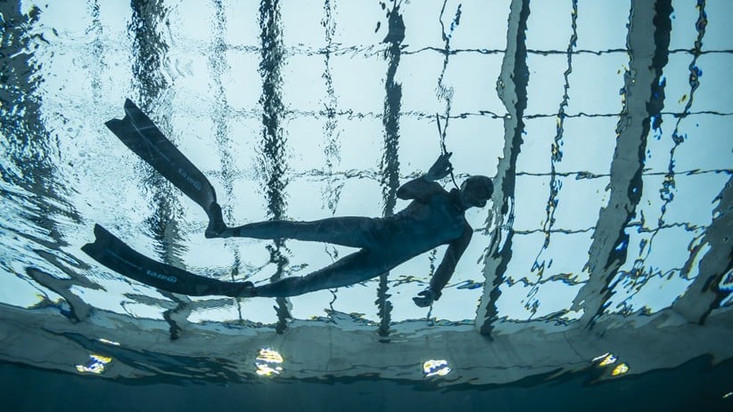 Kolam Renang Terdalam di Dunia, Ada Bangkai Kapal Kecil - Bagian 4