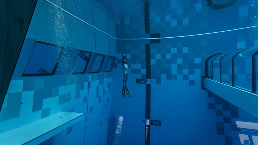 Kolam Renang Terdalam di Dunia, Ada Bangkai Kapal Kecil - Bagian 2