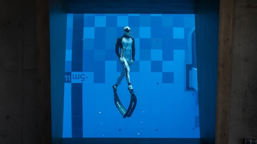 Kolam Renang Terdalam di Dunia, Ada Bangkai Kapal Kecil - Bagian 1