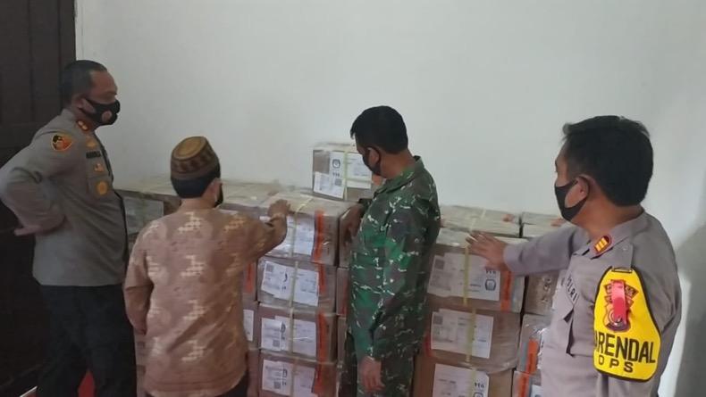 Pilkada Serentak, Kapolres Bangka Selatan Cek Keamanan Gudang Logistik KPU