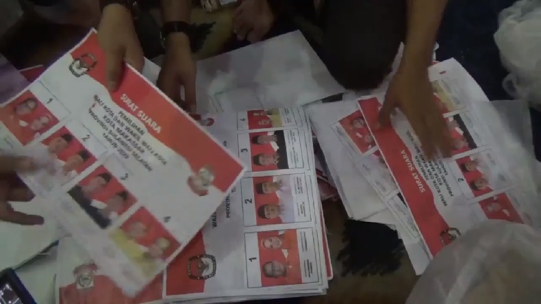 2.648 Surat Suara Pilkada Makassar Rusak, Foto Paslon Banyak Bocor