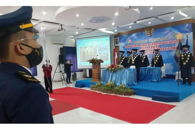 STTA Wisuda 194 Sarjana Baru, Lulusan Diminta Terus Kembangkan Ilmu