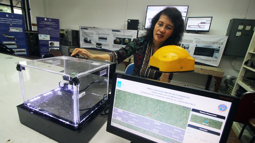 ITS Surabaya Buat Alat Deteksi Genangan Air Hujan pada Landasan Pacu Pesawat - Bagian 2