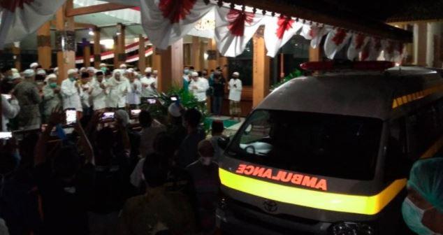 Jenazah Bupati Situbondo Dadang Wigiarto Dimakamkan Sesuai Protokol Covid