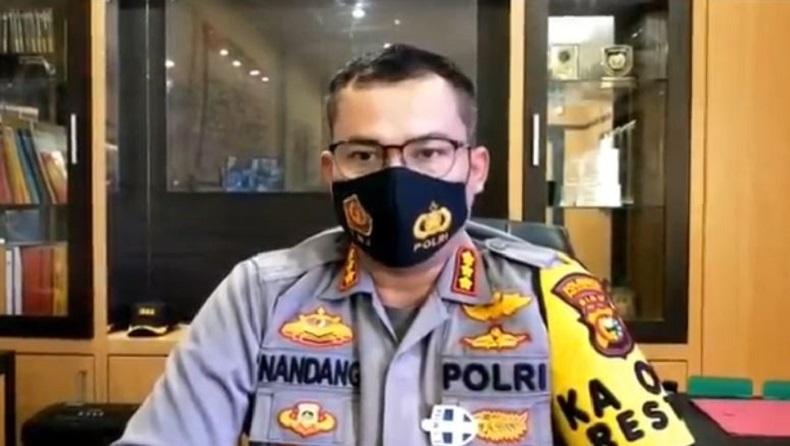 title Ketua FPI Pekanbaru Jadi Tersangka Pascabubarkan Paksa Deklarasi Penolakan Habib Rizieq Ketua FPI Pekanbaru Jadi Tersangka Pascabubarkan Paksa Deklarasi Penolakan Habib Rizieq