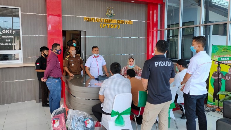 4 Tersangka Kasus Pengeroyokan 2 Anggota TNI di Bukittinggi Diserahkan ke Kejari