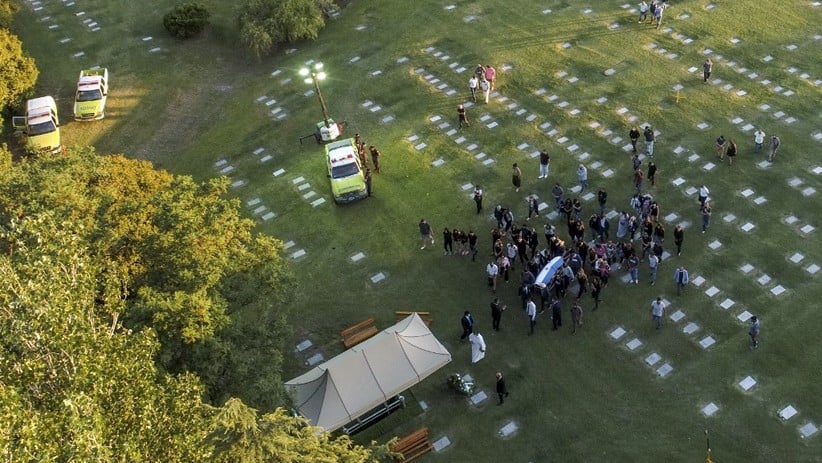 Suasana Pemakaman Diego Maradona Diiringi Ribuan Penggemar - Bagian 1