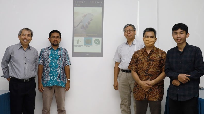 title Unpad Ciptakan Aplikasi DDS yang Bisa Deteksi Kualitas dan Hama Tanaman Padi Unpad Ciptakan Aplikasi DDS yang Bisa Deteksi Kualitas dan Hama Tanaman Padi