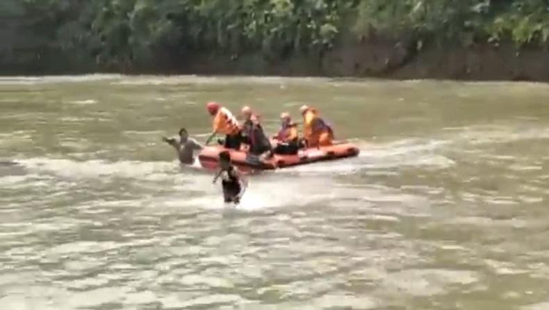 4 dari 5 Petani Perempuan yang Hanyut di Sungai Lubuk Betung Pesisir Selatan Ditemukan