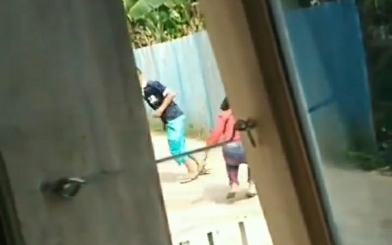 Viral Pria di Palembang Pukul dan Tendang Ibu Kandung 