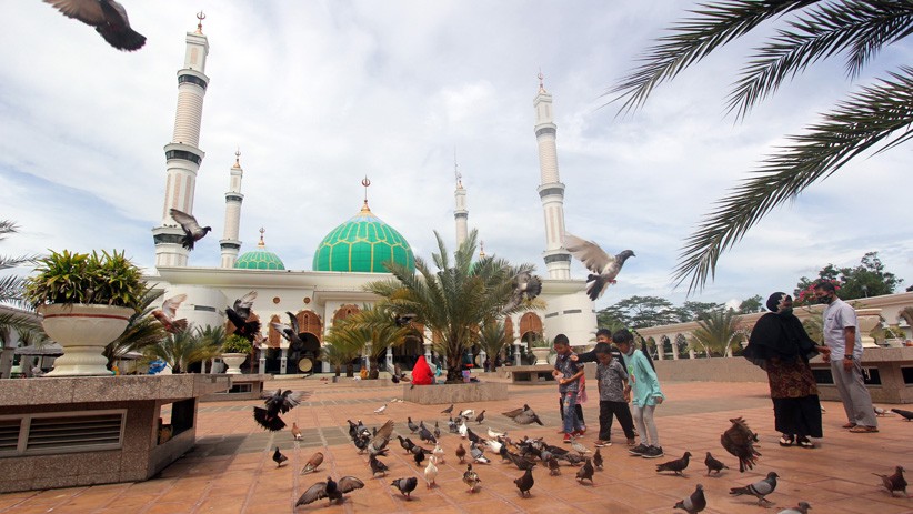 Islamic Center Rokan Hulu Jadi Destinasi Wisata Religi di Riau - Bagian 2