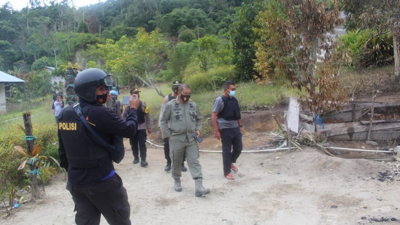 Kelompok Teroris MIT Serang Dusun Lewonu Sigi, 4 Orang Tewas - Bagian 3