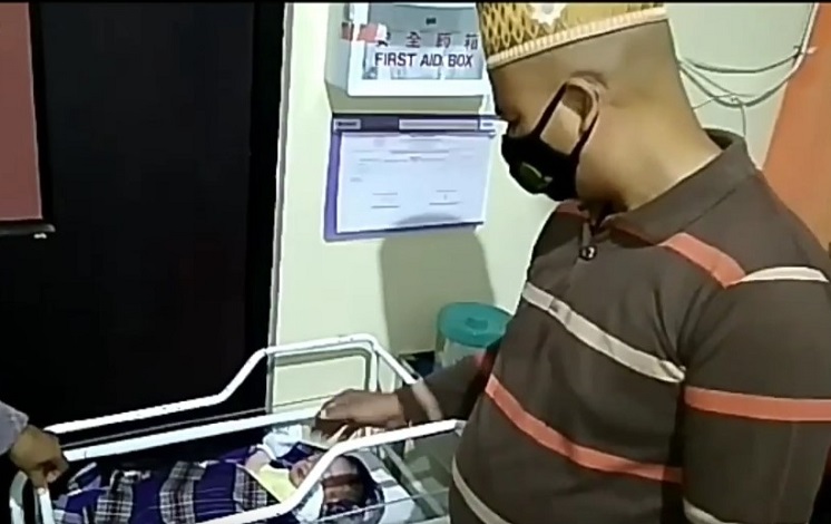 Bayi dalam Kardus Air Mineral Gegerkan Warga Pamekasan