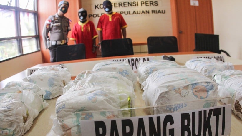 Polda Kepri Gagalkan Peredaran 8 Kg Sabu dan 20.000 Pil Ekstasi Asal Malaysia - Bagian 2