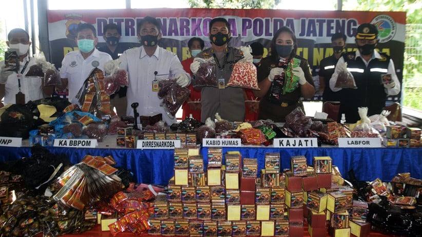 Polda Jateng Musnahkan 23.086 Jamu Tradisional Palsu - Bagian 1