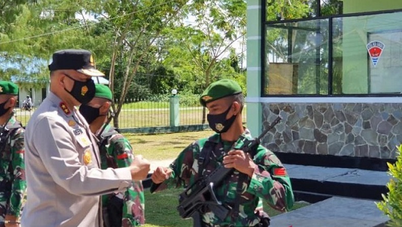Kunjungi Markas Kompi 747 SNS Dobo Kepulauan Aru, Kapolda Maluku: TNI Polri Tak Bisa Digoyang