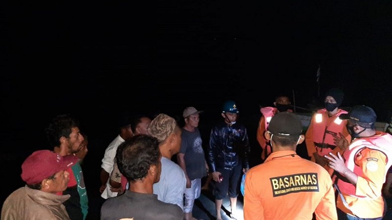 Menyeberang Sungai ke Desa Seberang, Warga Halut Hilang Terseret Arus